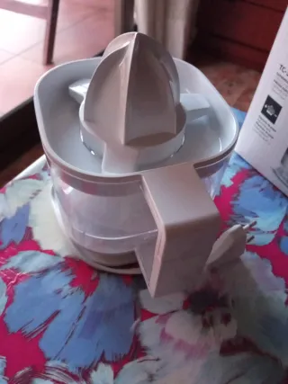 Exprimidor Taurus TC-350