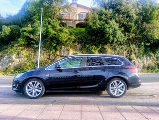 Opel Astra Sport Tourer.