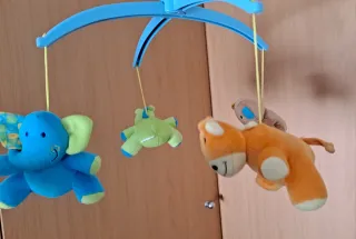 Móvil musical cuna bebé