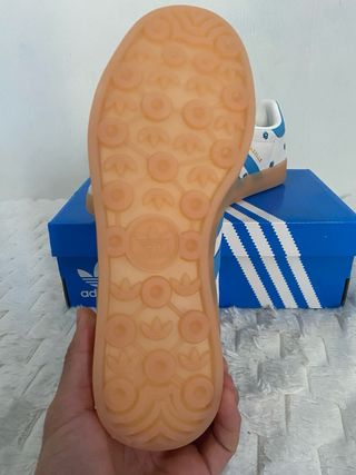 Adidas Gazelle Beige y Azul Flores