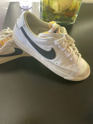 Zapatillas Nike Blazer Blancas y Negras