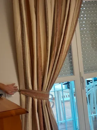 4 Cortinas Salón Beige y Marrón Seminuevas