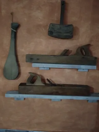 Lote herramientas madera: cepillos, mazo, pala