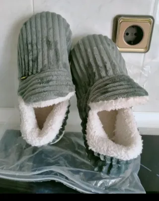 Zapatillas de casa verdes talla 42