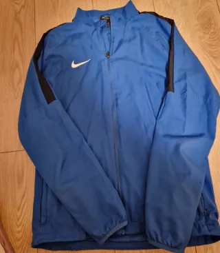 Chaqueta deportiva Nike hombre