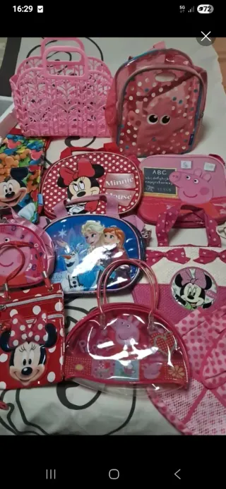 URGE.JUGUETES Y PATINES NIÑA. TODO A 49€.