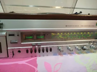 Ricevitore Aiwa AF 5090 con giradischi e lettore cassette