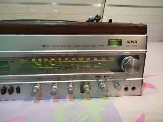 Ricevitore Aiwa AF 5090 con giradischi e lettore cassette