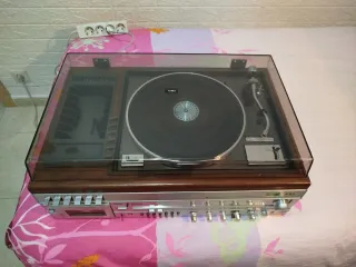 Ricevitore Aiwa AF 5090 con giradischi e lettore cassette