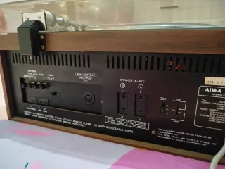 Ricevitore Aiwa AF 5090 con giradischi e lettore cassette