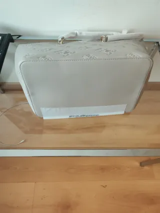 Bolso Tommy Hilfiger Beige y Dorado original