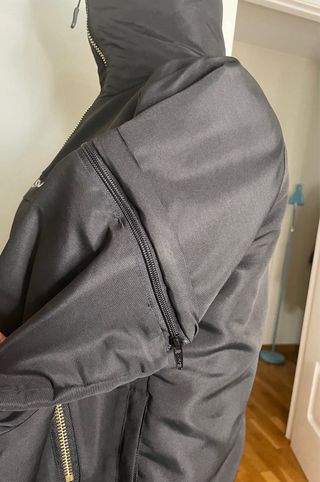 Cazadora Guts & Love Antares Negra Ed limitada