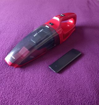 Aspiradora Portátil SilverCrest Roja