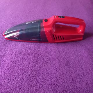 Aspiradora Portátil SilverCrest Roja