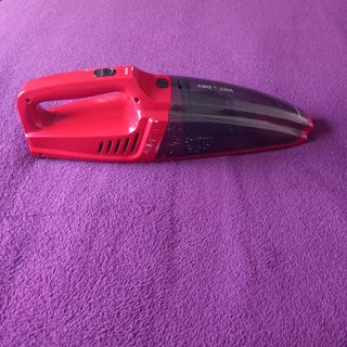 Aspiradora Portátil SilverCrest Roja