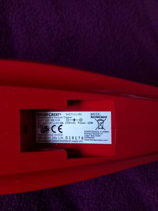 Aspiradora Portátil SilverCrest Roja