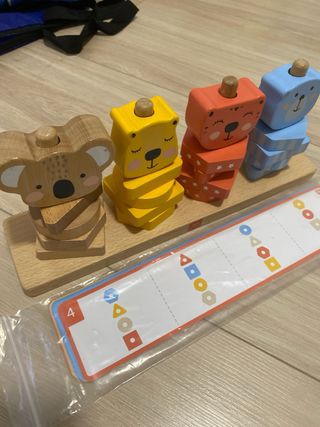 Juego de madera para bebés con figuras