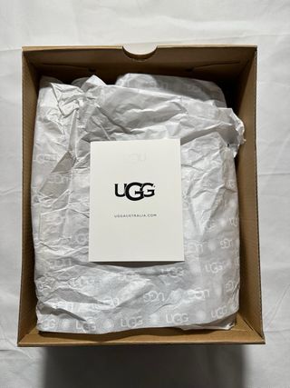 UGG Tasman Crema Talla "39"