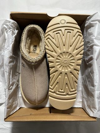 UGG Tasman Crema Talla "39"