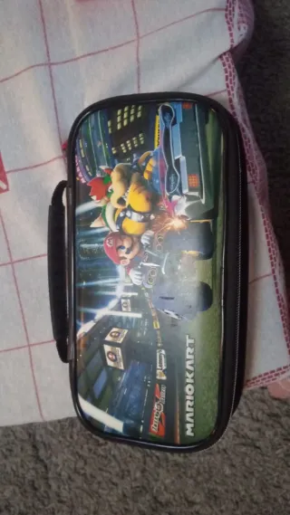 Nintendo Switch con Minecraft e Cartuccia