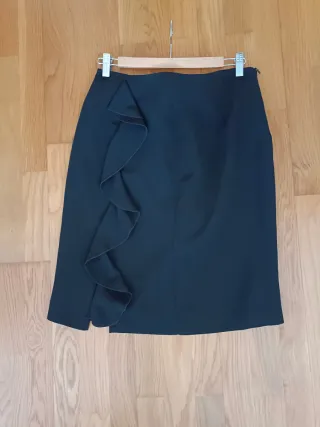 Falda ZENDRA negra con volantes