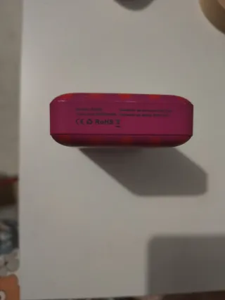 Batería Portátil Rocio Peralta Lunares