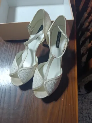 Vestido de Novia Blanco .regalo zapatos