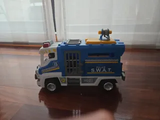 Camión SWAT Pin y Pon