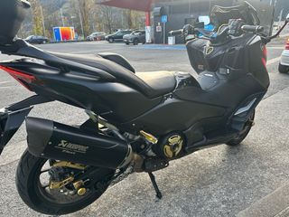 Yamaha TMAX 2022