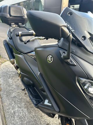 Yamaha TMAX 2022