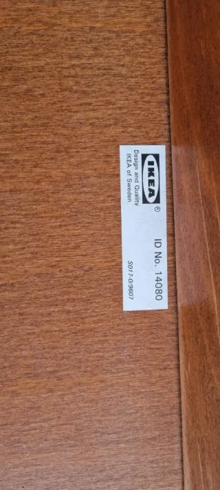 Sillón de piel negro Ikea con reposapiés