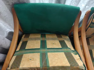 Juego de 2 sillas de madera y tela