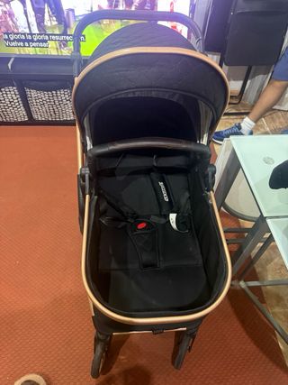 Coche moises semi nuevo