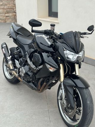 Kawasaki Z1000 full black