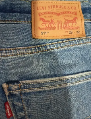 Levi's 511. Jeans vaquero azul y 2 pantalones más