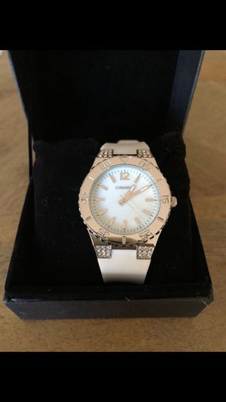 Lote de 227 relojes nuevos, con su caja Oferta!!