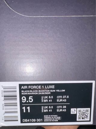 Nike Air Force 1 Luxe Negro Dorado