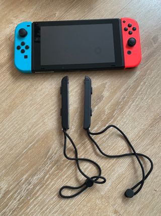 Nintendo Switch Blu/Rosso Completa 2024 con scatola