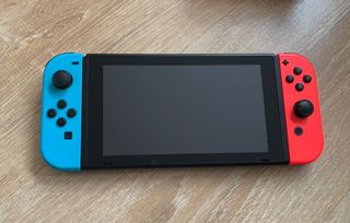 Nintendo Switch Blu/Rosso Completa 2024 con scatola