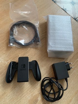 Nintendo Switch Blu/Rosso Completa 2024 con scatola