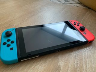 Nintendo Switch Blu/Rosso Completa 2024 con scatola