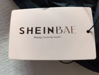 Shein Suéter Negro Brillante Talla S