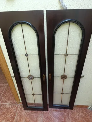 Ventana. Manualidades. Puertas madera con cristal