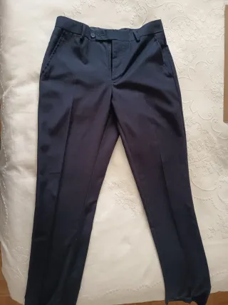 Traje de hombre azul marino
