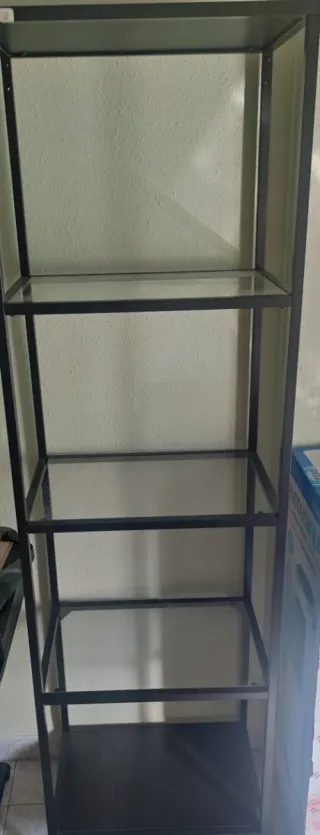 Estantería metálica cristal negra