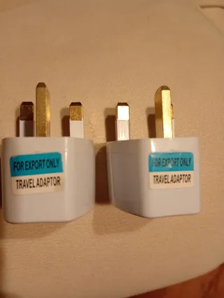 2 Adaptadores de Enchufe UK Viaje