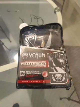 Guantes Venum Challenger MMA Negros y Plateados