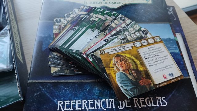 Arkham Horror TCG + Expansión