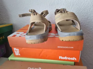 Sandalias Beige y Marrón Mujer