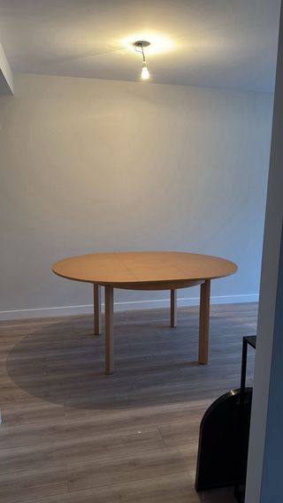 Mesa EVEN. Redonda extensible ø120 madera maciza